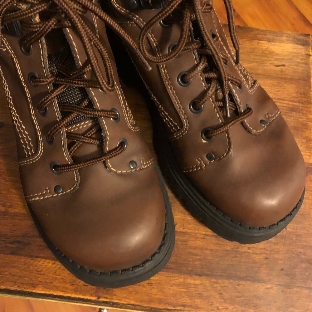 VIntage Boots - Picture 4 of 7